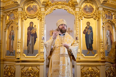 Митрополит Игнатий совершил Божественную литургию в Свято-Никольском храме с. Октябрьский Городок