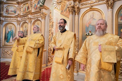 Митрополит Игнатий совершил Божественную литургию в Покровском соборе г. Саратова