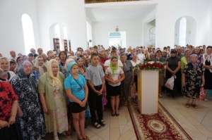 Божественная Литургия в храме святых первоверховных апостолов Петра и Павла г.Красноармейска