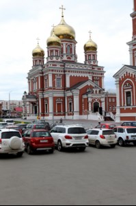 Вечерня в соединении с Литургией Василия Великого и Чин умовения ног в храме в честь Покрова Пресвятой Богородицы г.Саратова
