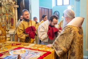 Божественная литургия в храме Сошествия Святого Духа г. Саратова