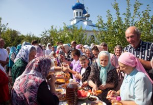 Божественная литургия в Свято-Успенском храме пос. Возрождение Хвалынского района