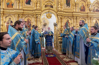 Божественная литургия в храме в честь Казанской иконы Божией Матери г. Саратова