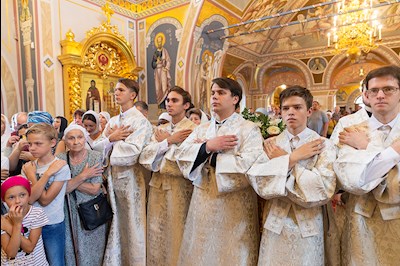 Божественная литургия в Свято-Троицком кафедральном соборе г. Саратова