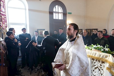 Божественная литургия в храме святых Царственных страстотерпцев г. Саратова