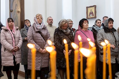 Божественная литургия в храме в честь святого равноапостольного великого князя Владимира г. Саратова