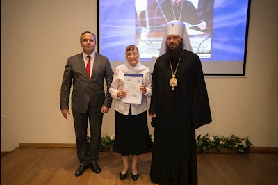 Митрополит Игнатий вручил дипломы выпускникам СПДС