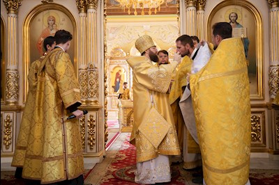 Митрополит Игнатий совершил Божественную литургию в Покровском соборе г. Саратова