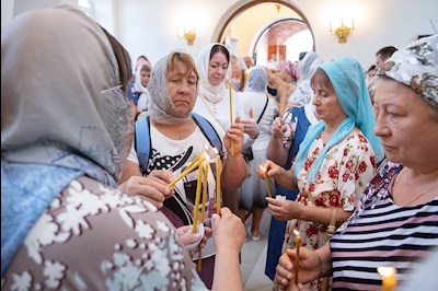 Митрополит Игнатий совершил великое освящение храма святых первоверховных апостолов Петра и Павла с. Куликовка Вольского района и Божественную литургию в новоосвященном храме