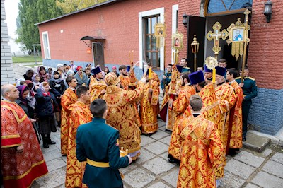 Митрополит Игнатий совершил Божественную литургию в храме святых мучениц Веры, Надежды, Любови и матери их Софии поселка Светлый