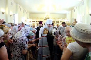 Божественная литургия и панихида на Архиерейском подворье – храме во имя преподобного Серафима Саровского г.Саратова