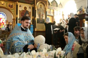 Божественная литургия на Архиерейском подворье – храме в честь иконы Божией Матери «Утоли моя печали» г.Саратова
