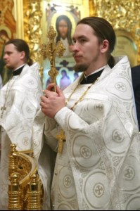 Митрополит Лонгин совершил Рождественское ночное богослужение