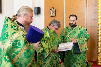 Божественная литургия в соединении с вечерней в Свято-Троицком кафедральном соборе г. Вольска