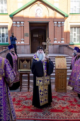 В Саратове и Покровске прошел автомобильный крестный ход со святынями Саратовской митрополии