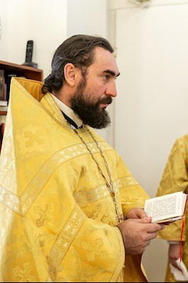 Божественная литургия в храме во имя святых первоверховных апостолов Петра и Павла г. Аткарска