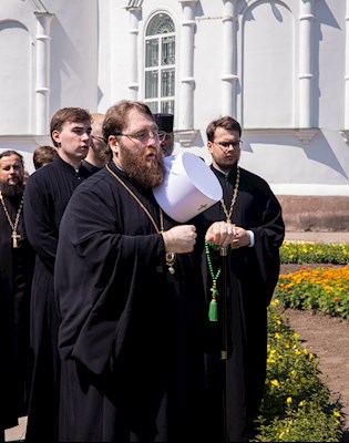 Митрополит Игнатий совершил Божественную литургию в Свято-Сергиевском женском монастыре села Алексеевка Базарно-Карабулакского района