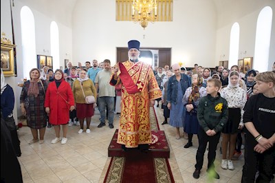 Митрополит Игнатий совершил Божественную литургию в храме святого апостола и евангелиста Иоанна Богослова г. Саратова