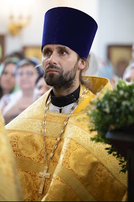 Митрополит Игнатий совершил Божественную литургию в храме в честь иконы Божией Матери «Всех скорбящих Радость» г. Саратова
