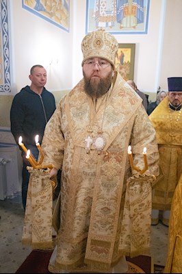 Митрополит Игнатий совершил Великое освящение храма святителя и Чудотворца Николая села Долгий Буерак Гагаринского района г. Саратова и Божественную литургию в новоосвященном храме