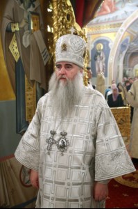 Митрополит Лонгин совершил Рождественское ночное богослужение