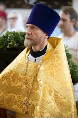 Митрополит Игнатий совершил Божественную литургию в храме в честь иконы Божией Матери «Всех скорбящих Радость» г. Саратова