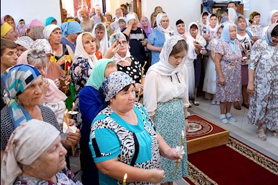 Митрополит Игнатий совершил великое освящение храма святых первоверховных апостолов Петра и Павла с. Куликовка Вольского района и Божественную литургию в новоосвященном храме