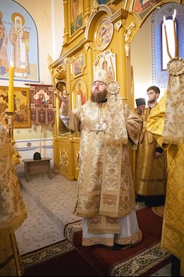 Митрополит Игнатий совершил Великое освящение храма святителя и Чудотворца Николая села Долгий Буерак Гагаринского района г. Саратова и Божественную литургию в новоосвященном храме