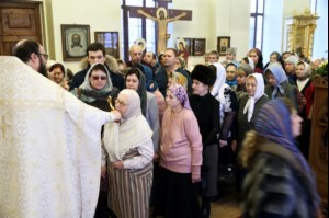 Божественная литургия на Архиерейском подворье — храме во имя преподобного Серафима Саровского г.Саратова