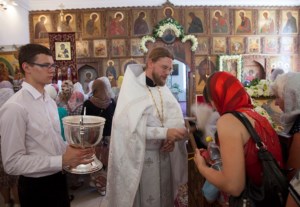 Божественная литургия в храме Преображения Господня Покровского женского монастыря г. Балашова