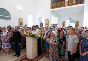 Божественная литургия в храме святых первоверховных апостолов Петра и Павла г. Красноармейска