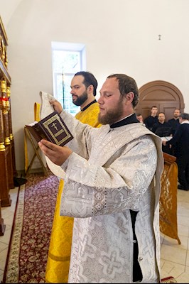 Божественная литургия в храме во имя святителя Николая Японского г. Саратова