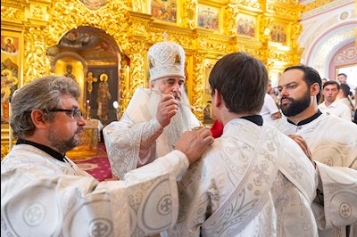 Божественная литургия в Свято-Троицком кафедральном соборе г. Саратова
