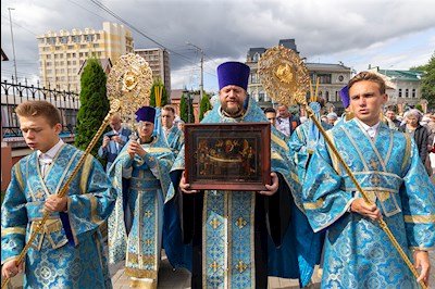 Божественная литургия в Свято-Троицком кафедральном соборе г. Саратова