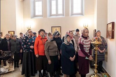 Божественная литургия в храме в честь иконы Божией Матери «Всех скорбящих Радость» г. Саратова