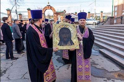 В Саратове и Покровске прошел автомобильный крестный ход со святынями Саратовской митрополии