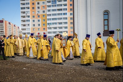 Божественная литургия в храме в честь Нерукотворного Образа Спасителя г .Саратова