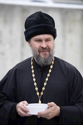 Митрополит Игнатий совершил Божественную литургию во Введенском храме Саратова