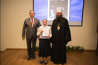 Митрополит Игнатий вручил дипломы выпускникам СПДС