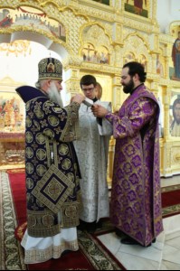Божественная литургия в храме в честь Рождества Христова г.Саратова