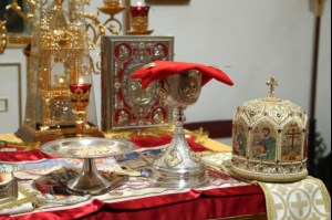 Божественная литургия в храме в честь Покрова Пресвятой Богородицы р.п. Новые Бурасы
