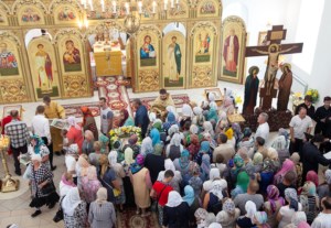 Божественная литургия в храме святых первоверховных апостолов Петра и Павла г. Красноармейска