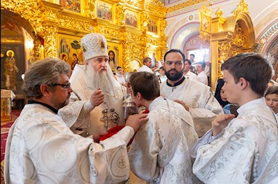 Божественная литургия в Свято-Троицком кафедральном соборе г. Саратова