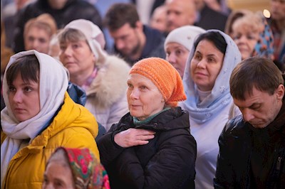 Митрополит Игнатий совершил Божественную литургию и молебен на новый год в Покровском соборе г. Саратова