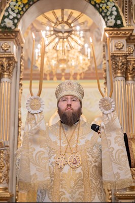 Митрополит Игнатий совершил Божественную литургию в Покровском соборе г. Саратова