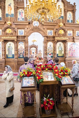 Митрополит Игнатий совершил Божественную литургию в храме Новомучеников и исповедников Саратовских г. Саратова