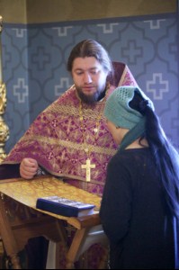 Крещальная литургия в Свято-Троицком соборе Саратова