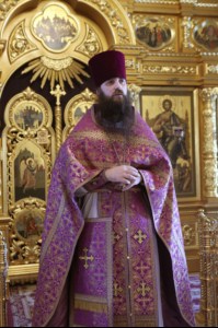 Крещальная литургия в Свято-Троицком соборе Саратова