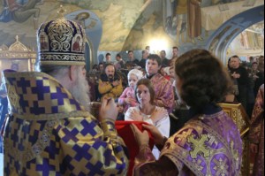 Крещальная литургия в Свято-Троицком соборе Саратова