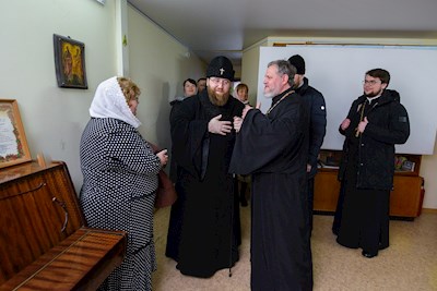 Митрополит Игнатий совершил Божественную литургию в Трехсвятительском храме г. Саратова